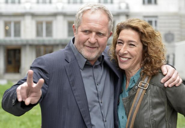 SETBESUCH TATORT-"NULLSUMMENSPIEL": KRASSNITZER / NEUHAUSER SETBESUCH TATORT-"NULLSUMMENSPIEL": KRASSNITZER / NEUHAUSER