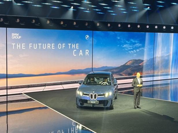 Der neue BMW iX3 wird in München vorgestellt.