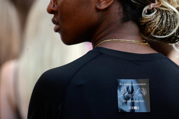 Graz community members attend a coming together after state mourning following school shooting Die Tat machte fassungslos: Neun Jugendliche und eine Lehrerin wurden getötet.