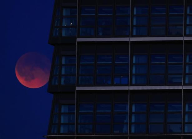 "Blutmond" über Österreich: So spektakulär war die totale Mondfinsternis
