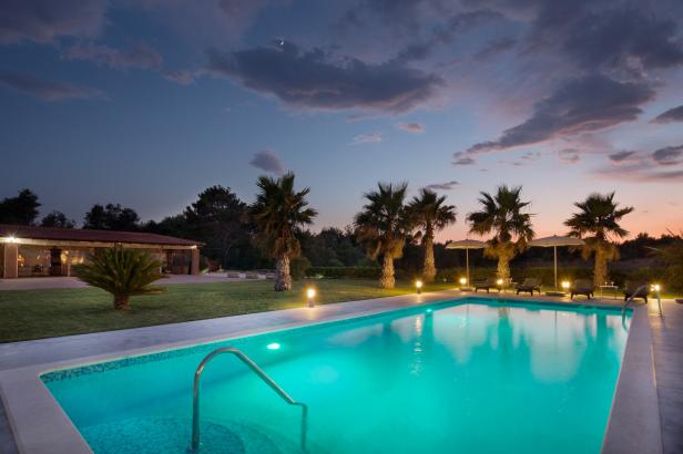 Der Whirlpool der My Luxoria-Villa Malibu One Der Whirlpool der My Luxoria-Villa Malibu One