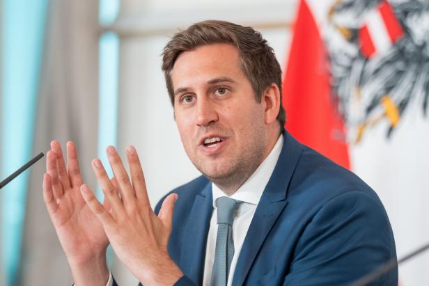 MINISTERRAT - PRESSEFOYER: PRÖLL MINISTERRAT - PRESSEFOYER: PRÖLL