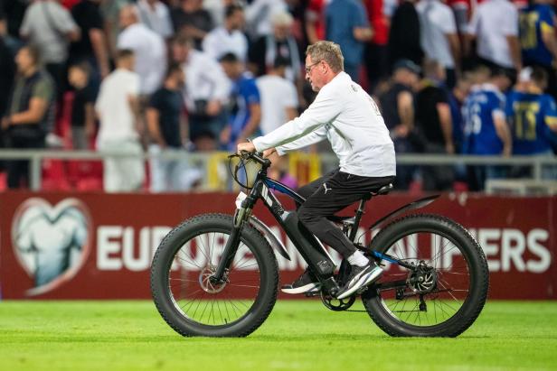 FUSSBALL - WM-QUALIFIKATION: BOSNIEN-HERZEGOWINA - ÖSTERREICH Jubelnde Österreicher: „Jetzt haben wir es selbst in der Hand“