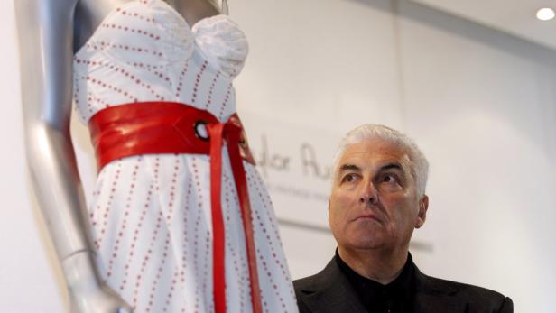 47.000 Euro für ein Kleid von Amy Winehouse