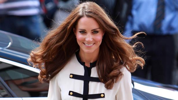 47.000 Euro für ein Kleid von Amy Winehouse