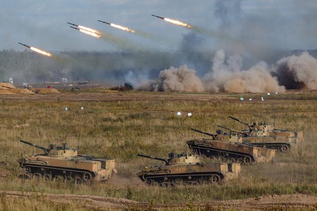 FILES-RUSSIA-BELARUS-DEFENCE-ARMY