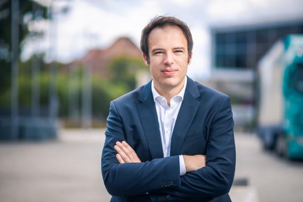 Oliver Picek, Momentum Institut