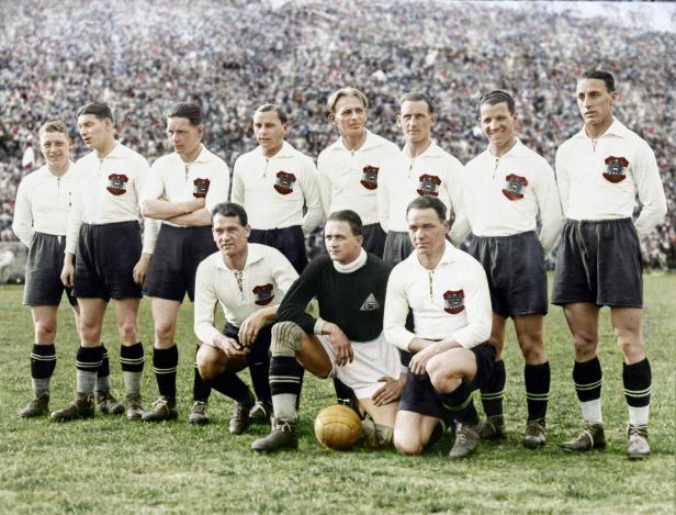 Wunderteam 1932 Anton Schall (hinten, 2. von rechts)