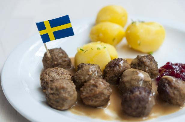 Die schwedische Spezialität Köttbullar ist ursprünglich türkisch. König Karl XII brachte das Rezept aus dem Osmanischen Reich mit nach Hause.