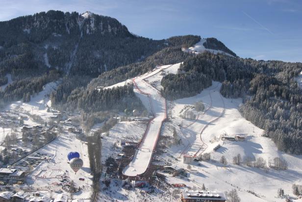 Höllenritt auf der größten Skibühne der Welt