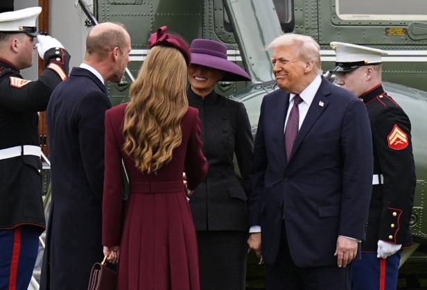 Donald Trump und Melania Trump treffen sich mit Mitgliedern der britischen Königsfamilie.