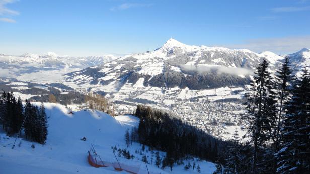 Höllenritt auf der größten Skibühne der Welt