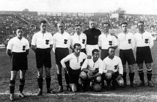 ++ ARCHIVBILD ++ FUSSBALL: ZU SINDELARS 80. TODESTAG: MYTHOS DES "PAPIERENEN" BLEIBT