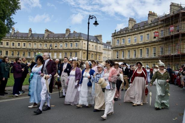 Kostümierte bei der Jane Austen Parade