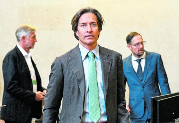 Peter Hochegger: "Wenn ich die Fußfessel habe, mache ich den Nachtportier"