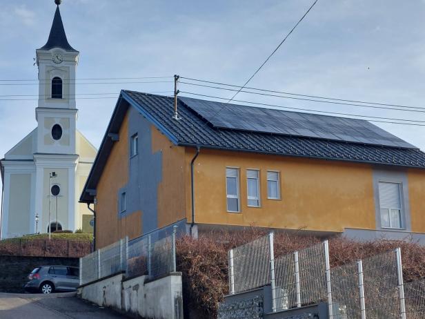 PV-Anlage auf dem Pfarrhof Litzelsdorf PV-Anlage auf dem Pfarrhof Litzelsdorf.