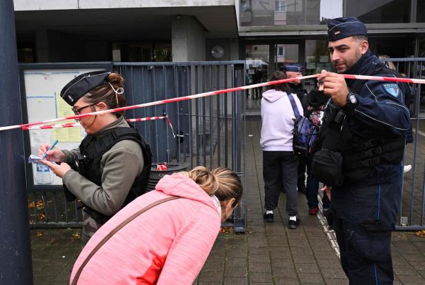 FRANCE-EDUCATION-CRIME
