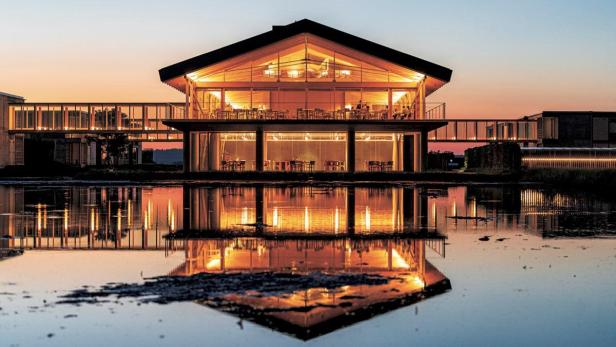 04-Shonai-Suiden-Terrasse-Hotel-Shigeru-Ban