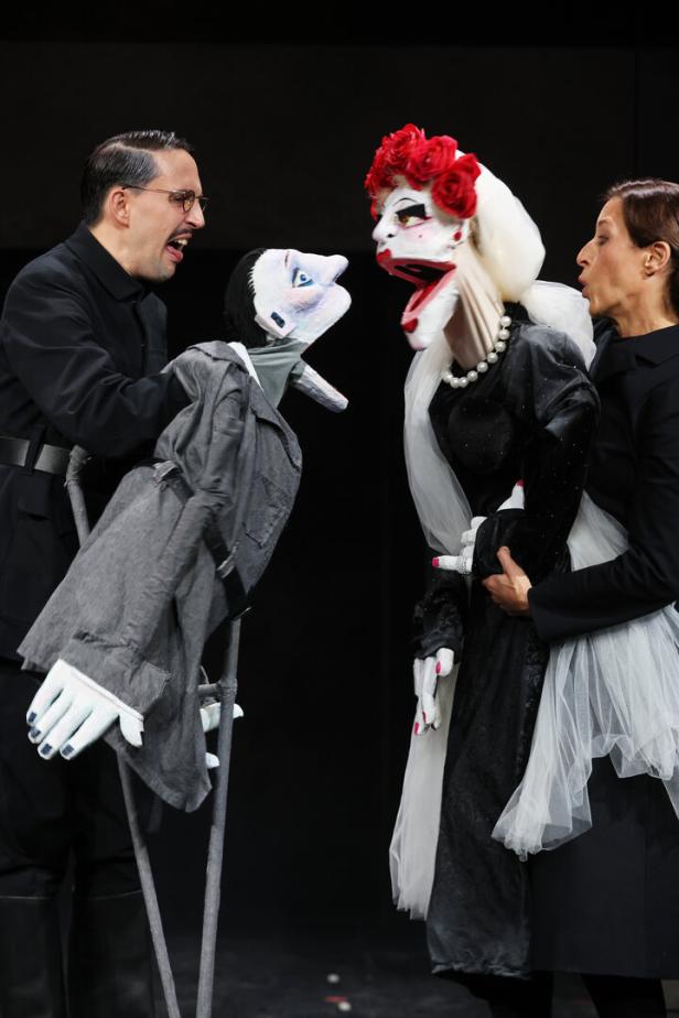 ++ HANDOUT ++ FOTOPROBE "SCHICKLGRUBER" AM THEATER IN DER JOSEFSTADT