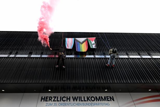Parteitag: Kickl baut auf "Glaube, Liebe, Hoffnung", FPÖ sei "Partei des Friedens"