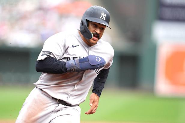 Baseballspieler mit Helm