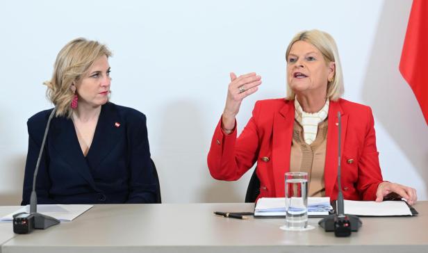 Verteidigungsministerin Tanner: "Erst heute haben wir einen Angriff abgewehrt"