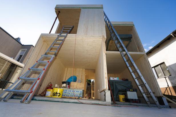 Baustelle am Wilhelminenberg: Fertigteilhaus