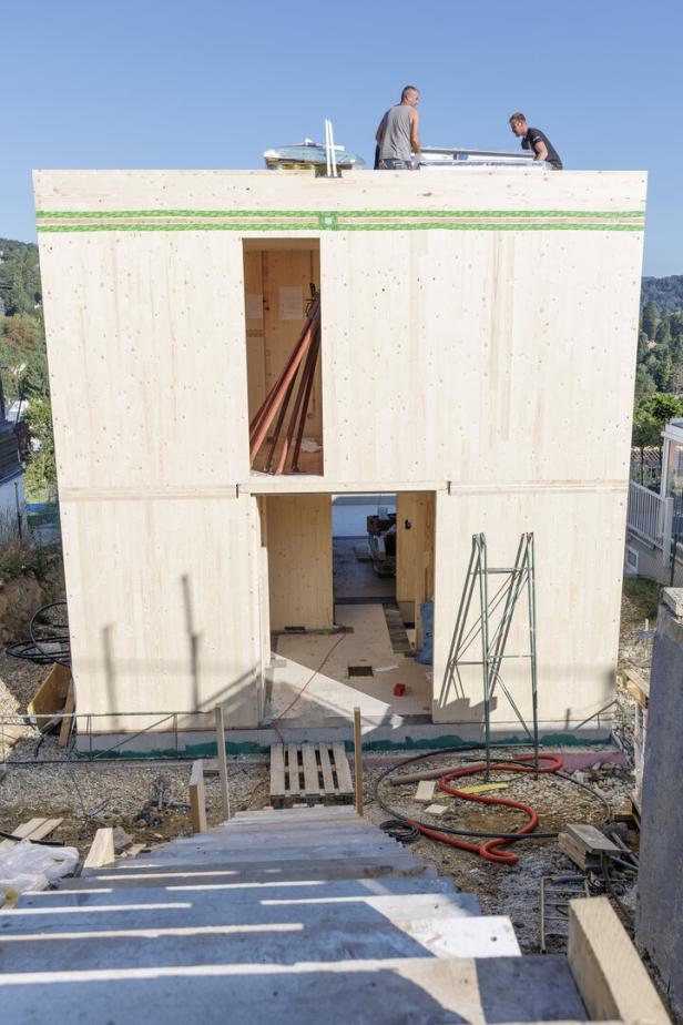 Baustelle am Wilhelminenberg: Fertigteilhaus