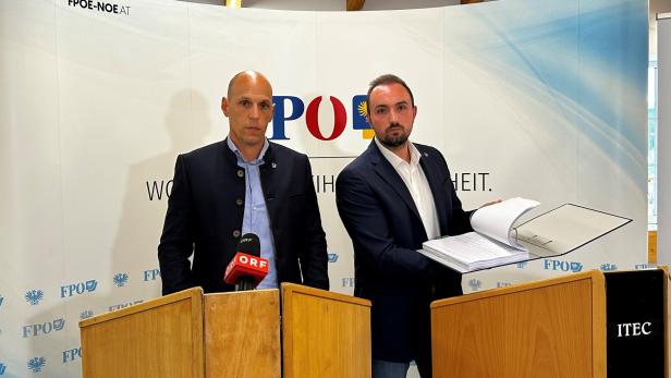 FPÖ-Landesgeschäftsführer Helmut Fiedler (li.) und Landesparteisekretär Alexander Murlasits.