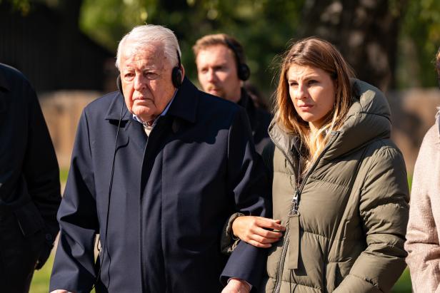Vranitzky reiste zur Kranzniederlegung an Besuch in Auschwitzt mit Barbara Novak und Franz Vranitzky