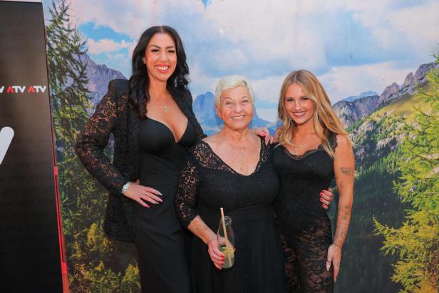 Carmen Daricali, Jazz Gitti und Selina Hager