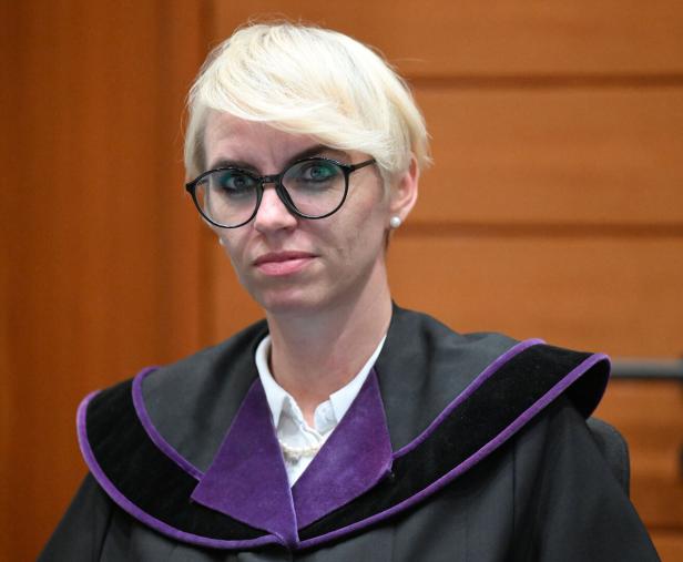 FORTSETZUNG PROZESS GEGEN SIGNA-GRÜNDER RENE BENKO / WEGSCHEIDER FORTSETZUNG PROZESS GEGEN SIGNA-GRÜNDER RENE BENKO / WEGSCHEIDER