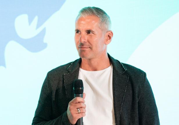 Trainer Cem Sekerlioglu beim SKN St.Pölten