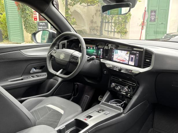 Opel Mokka GS Electric Cockpit