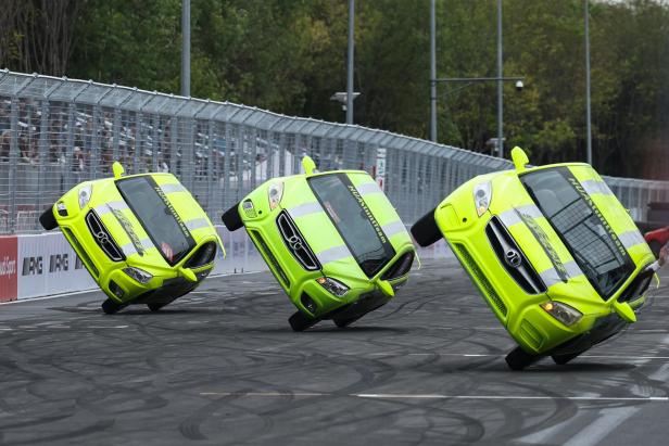 Schräg! GT World Challenge Asia in Beijing street circuit