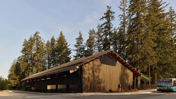 05-Fulmer_Family_Centre-Public_Architecture