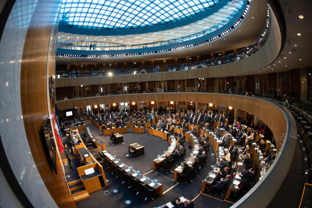 Österreichisches Parlament Hohes Haus in Wien