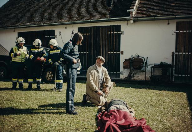 Uhudler Verschwörung - Ein Stinatz Krimi Inspektor ermittelt am Tatort