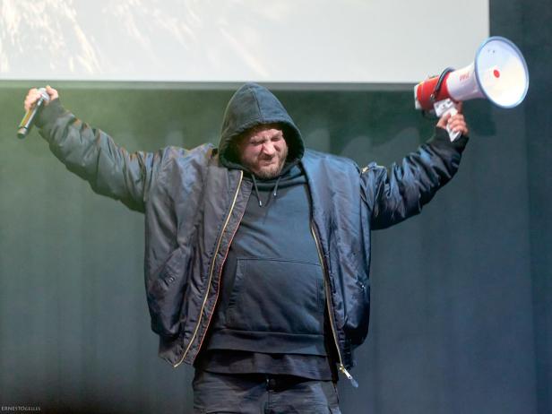 Wenn ein „Scheidhäusl“ die Humorhoheit übernimmt
