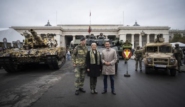 Bundesheer: Verteidigungsministerin Tanner präsentiert das Programm zur diesjährigen Informations- und Leistungsschau Bundesheer: Verteidigungsministerin Tanner präsentiert das Programm zur diesjährigen Informations- und Leistungsschau