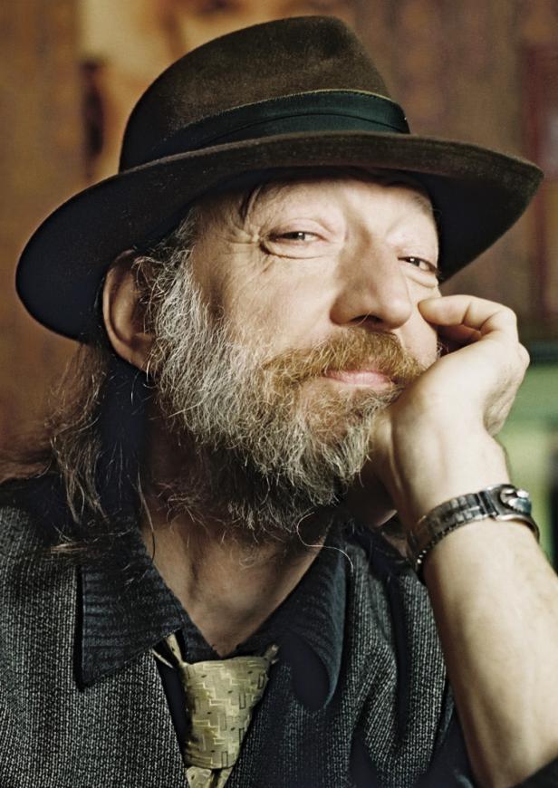 Porträt von Roland Neuwirth