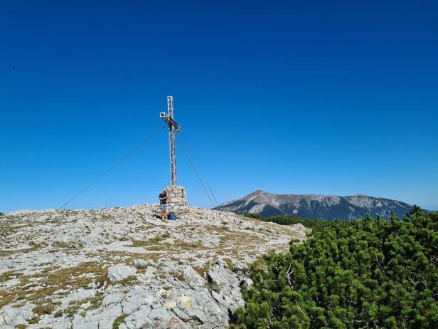 Jakobskogel-Kreuz auf der Rax.