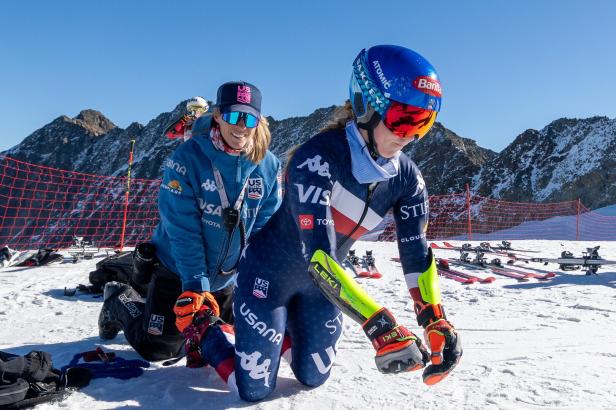 Voll im Training: Mikaela Shiffrin hat noch Aufholbedarf. Mikaela Shffrin bei einer Trainingseinheit in Sölden.