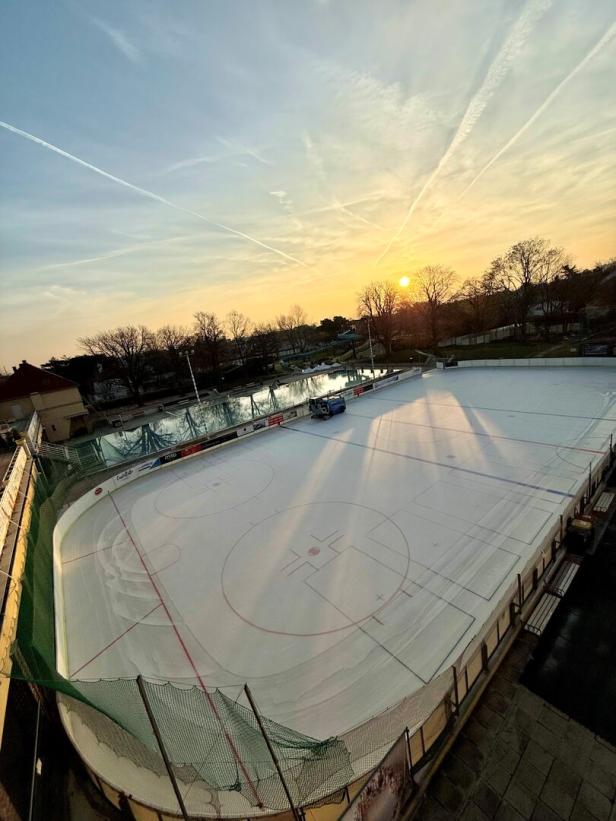 Eislaufplatz im Mödlinger Stadtbad