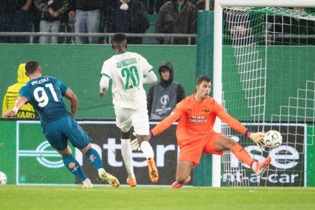 FUSSBALL-CONFERENCE-LEAGUE: SK RAPID - ACF FIORENTINA Unterlegen: Hedl mit Rapid