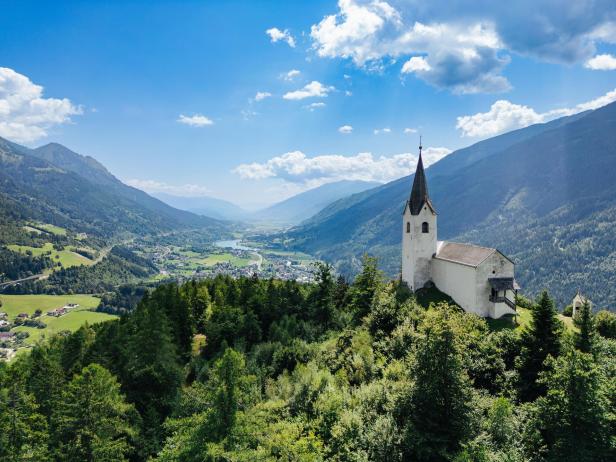 Kärnten: Danielsberg Ein geschichtsträchtiger Kraftort mit keltischen Wurzeln und Panoramablick über Oberkärnten.