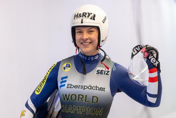 RODELN: KUNSTBAHN-WELTCUP: FRAUEN EINSITZER: SCHULTE (AUT) / LUGE: WOMEN SINGLESEATER Weltmeisterin Lisa Schulte durfte bereits im Frühjahr in Cortina einige Inspektionsfahrten machen