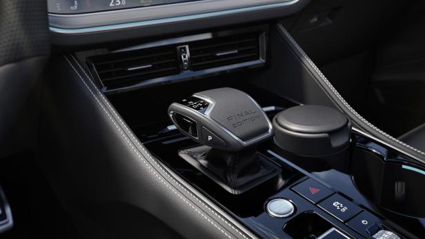 Innenausstattung des neuen (und letzten) Touareg. In die Konsole ist "Final Edition" eingraviert