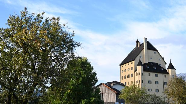 FOTOTERMIN MIT DEN NONNEN VON GOLDENSTEIN: SCHLOSS GOLDENSTEIN