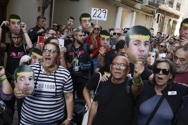Protest on the first anniversary of DANA floods in Valencia